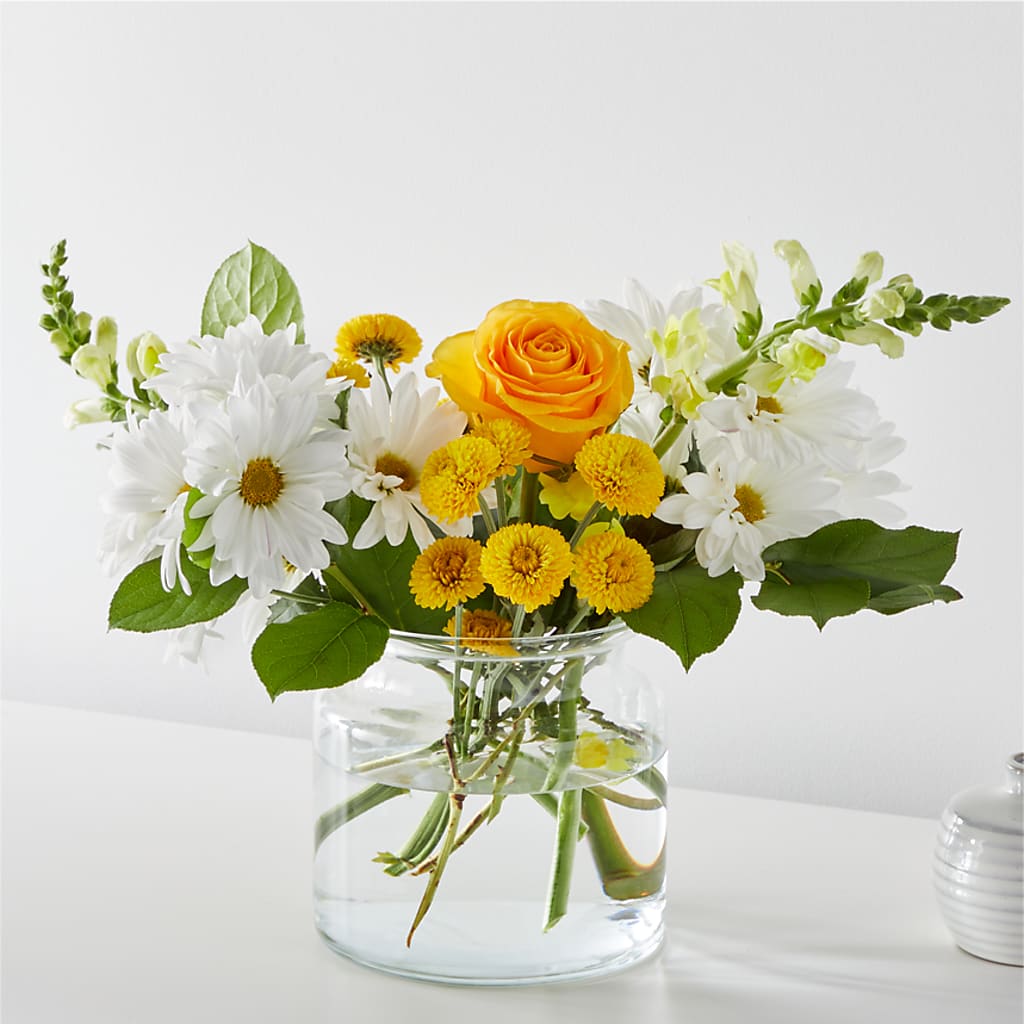 Sun Salutation Bouquet – Monarca Florist, Yonkers NY