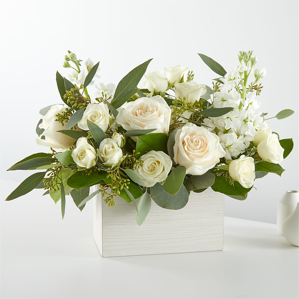 Fresh Linen Box Bouquet – Monarca Florist, Yonkers NY