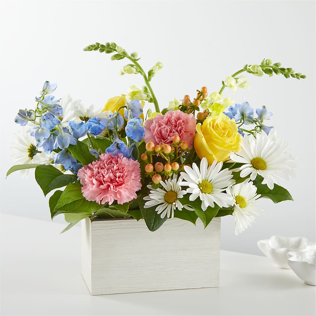 Sun Salutation Box Bouquet – Monarca Florist, Yonkers NY