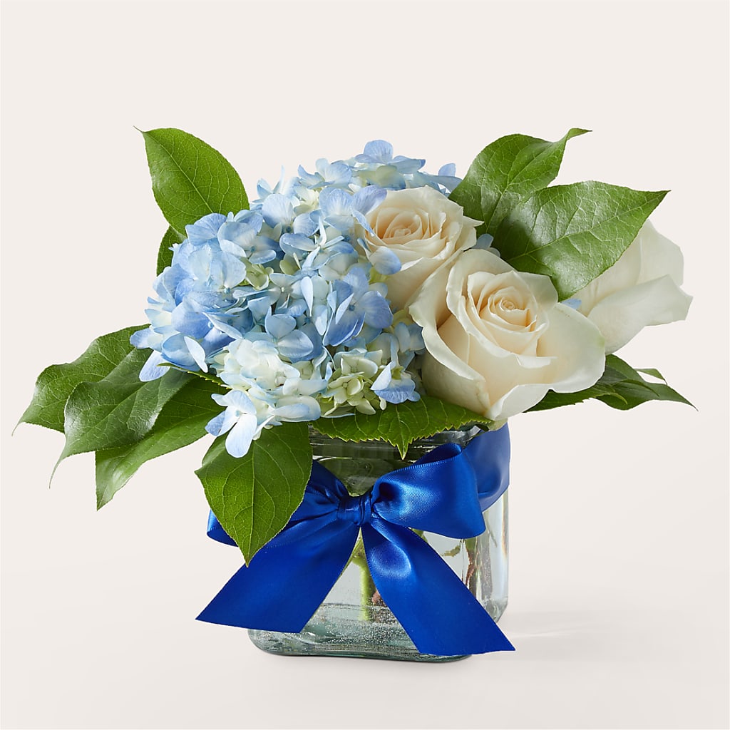 Sky Blue Delight Bouquet – Monarca Florist, Yonkers NY