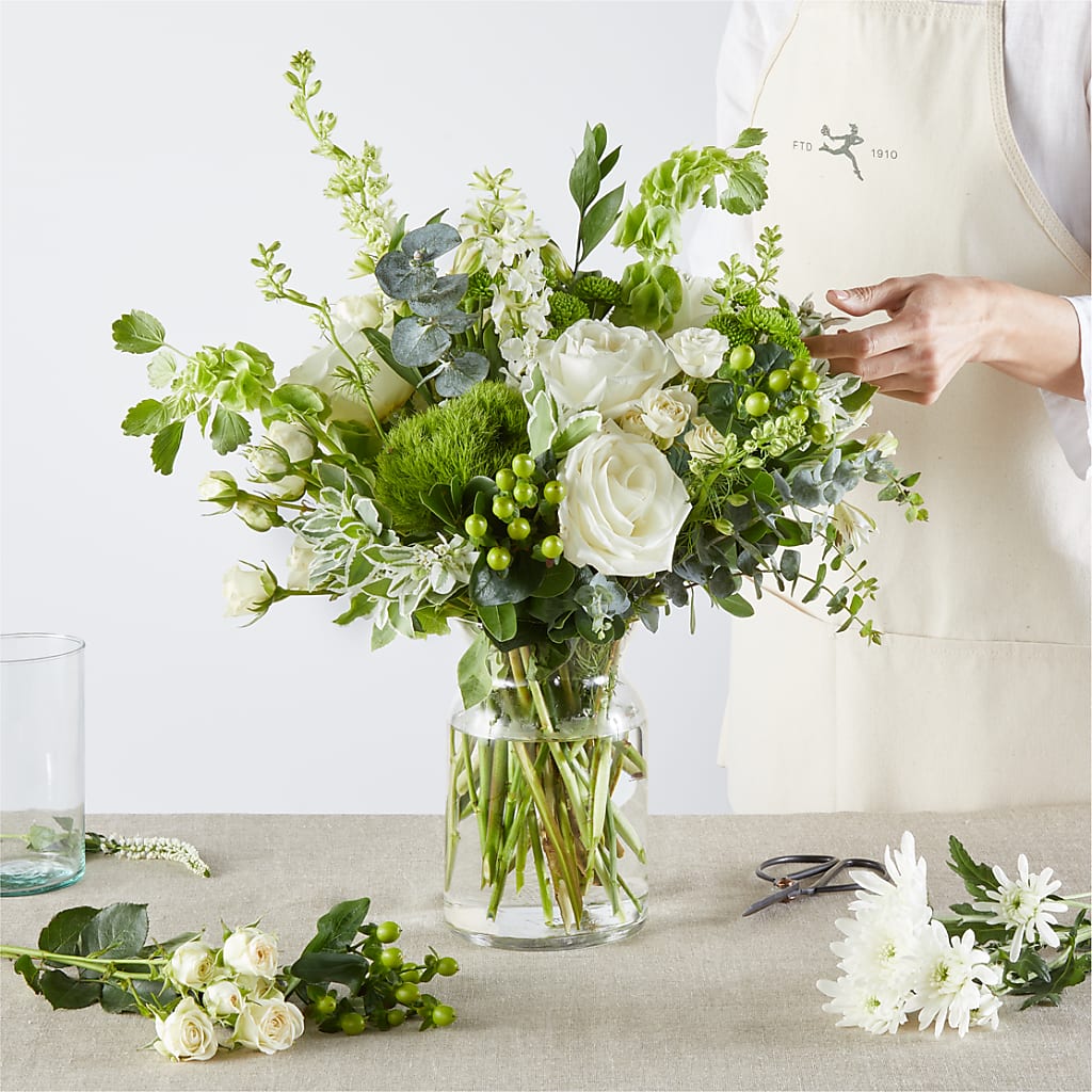 Irish Garden - A Florist Original – Monarca Florist, Yonkers NY