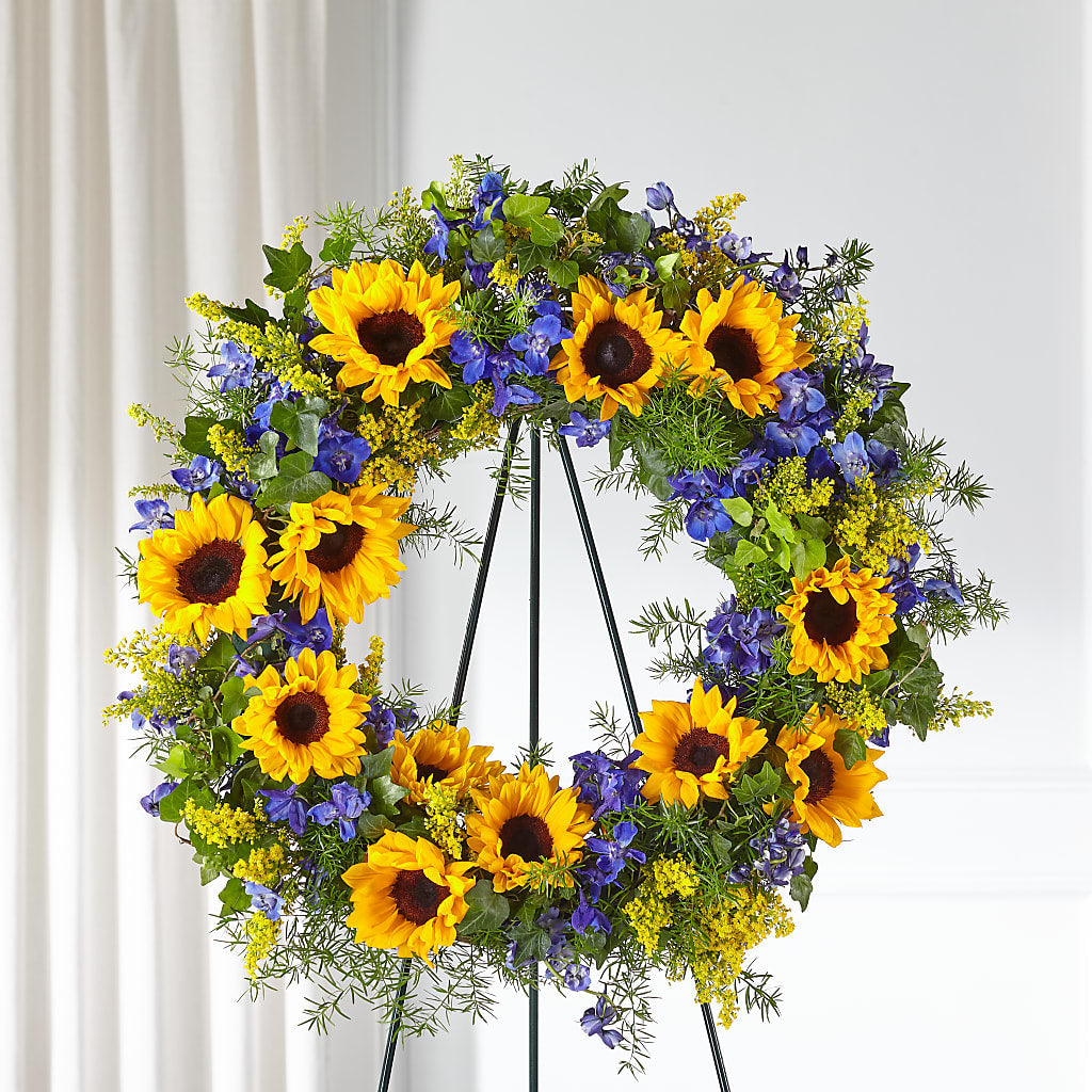 Bright Rays Wreath – Monarca Florist, Yonkers NY