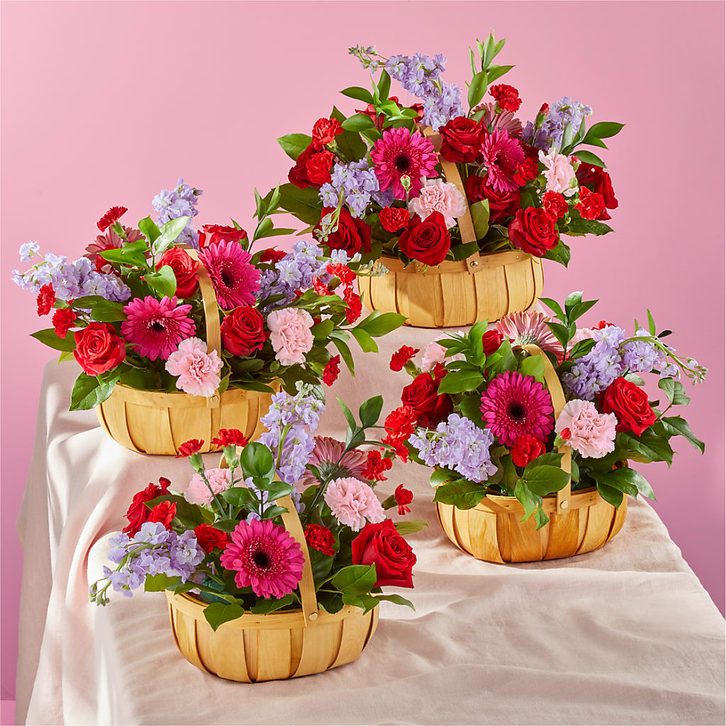 Pink Picnic Basket – Monarca Florist, Yonkers NY