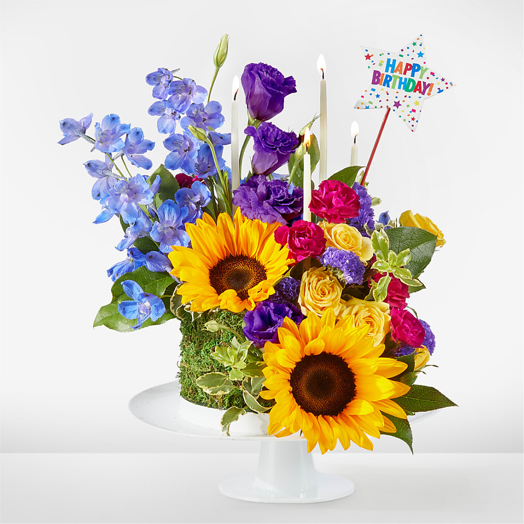 Star of the Day Floral Cake – Monarca Florist, Yonkers NY
