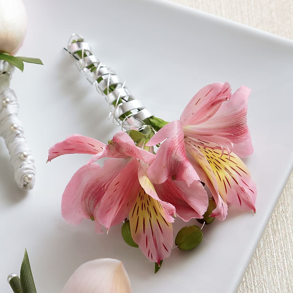 Pink Peruvian Lily Boutonniere – Monarca Florist, Yonkers NY