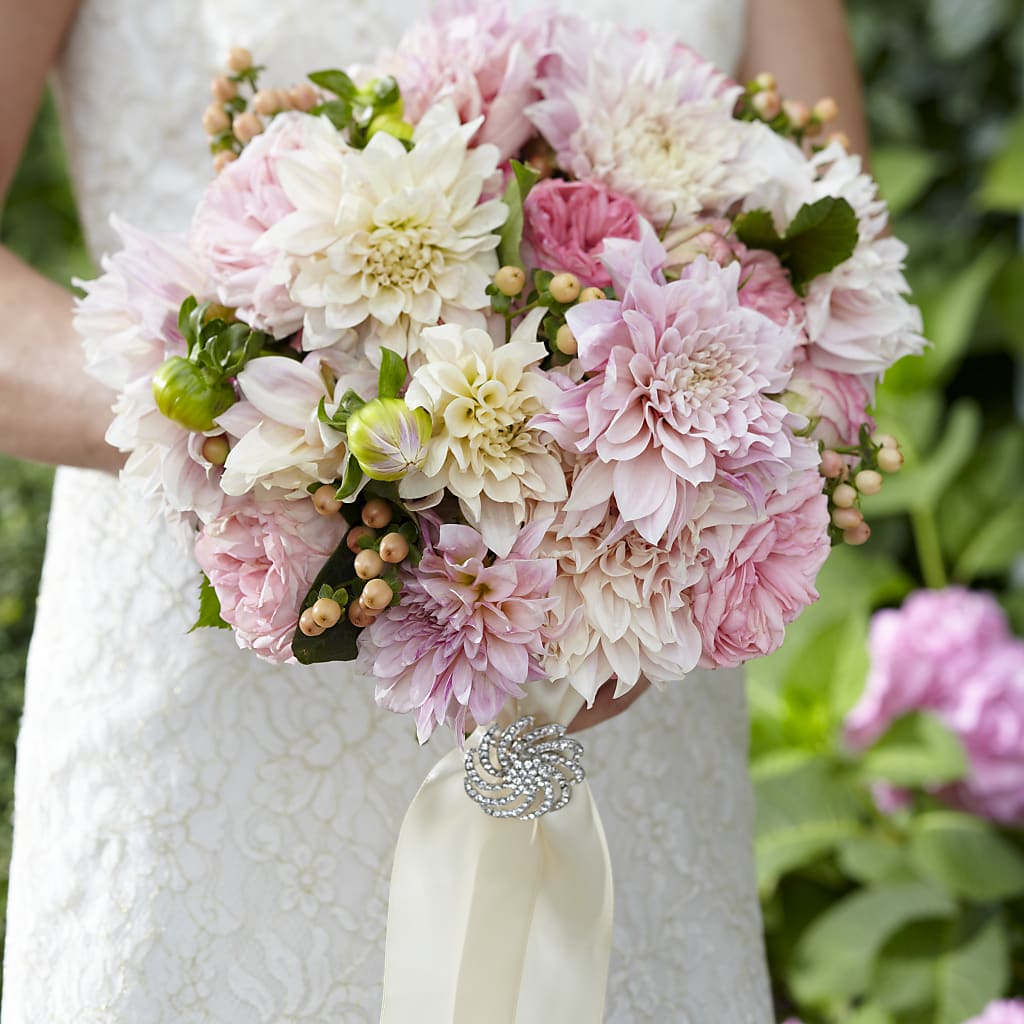Heart's Promise Bouquet – Monarca Florist, Yonkers NY