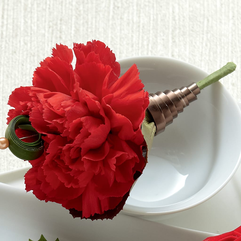 Red Carnation Boutonniere – Monarca Florist, Yonkers NY