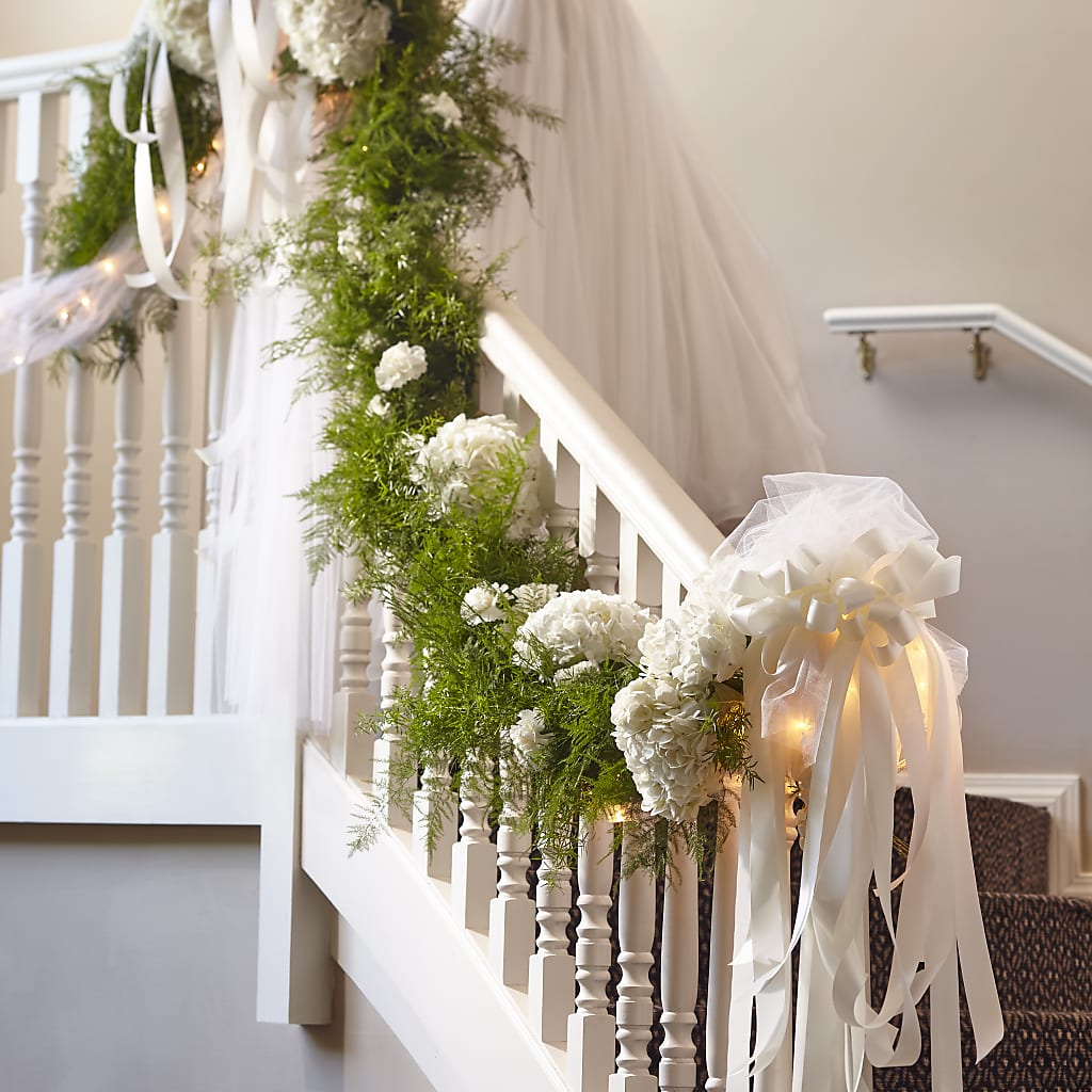 Champagne Dreams Garland – Monarca Florist, Yonkers NY