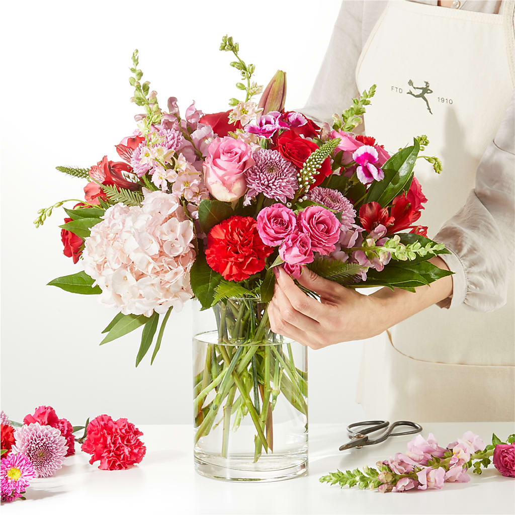 Swooning Over You - A Luxury Florist Original –  Monarca Florist, Yonkers NY