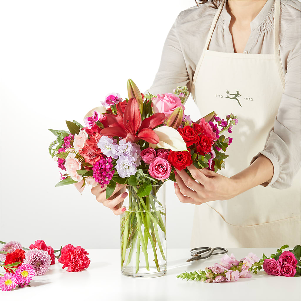 Swooning Over You - A Luxury Florist Original –  Monarca Florist, Yonkers NY