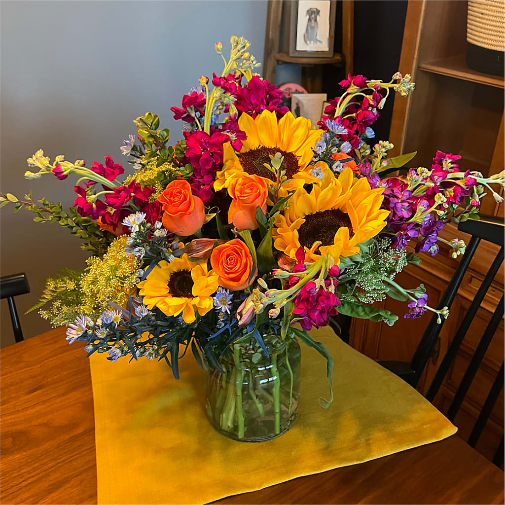 Rays of Life Bouquet –  Monarca Florist, Yonkers NY