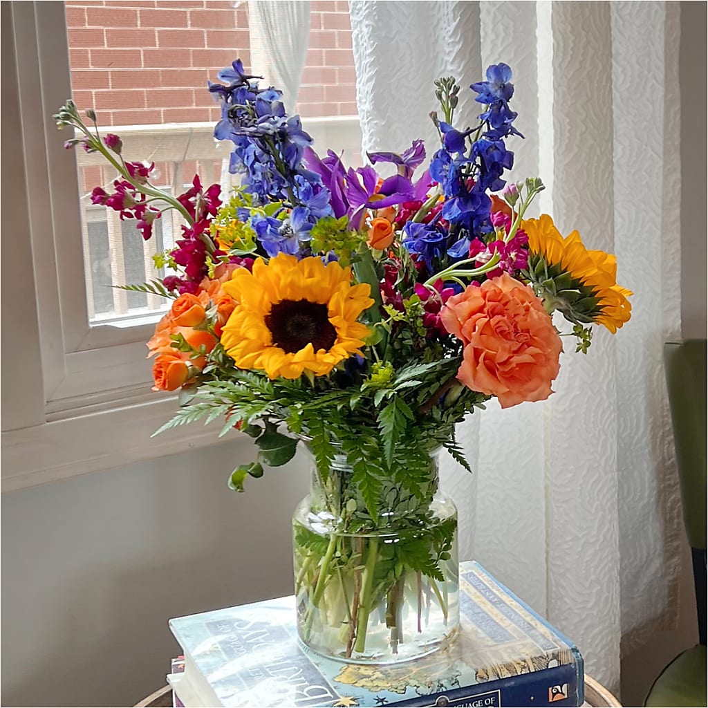 Rays of Life Bouquet –  Monarca Florist, Yonkers NY