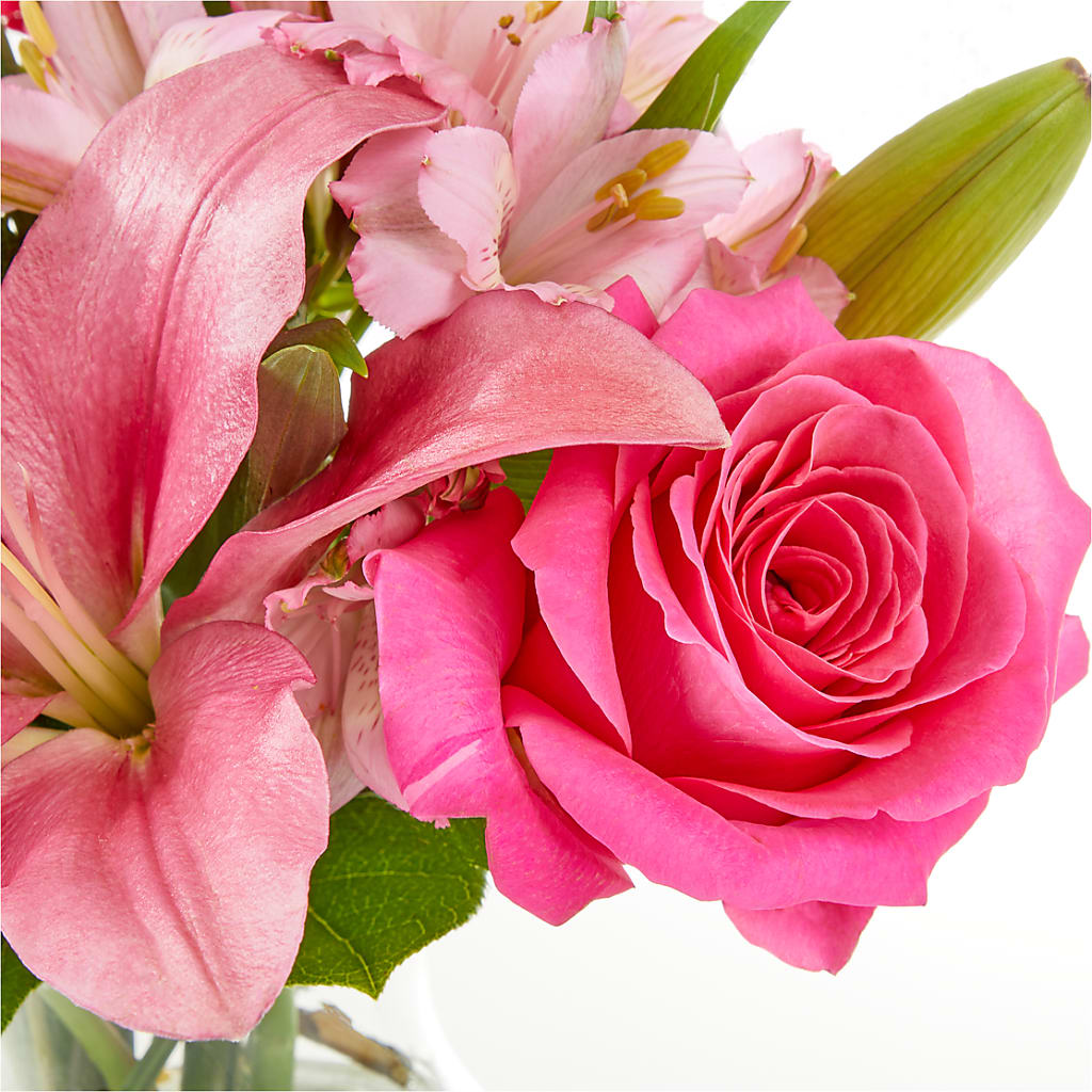 Lots of Love Bouquet –  Monarca Florist, Yonkers NY