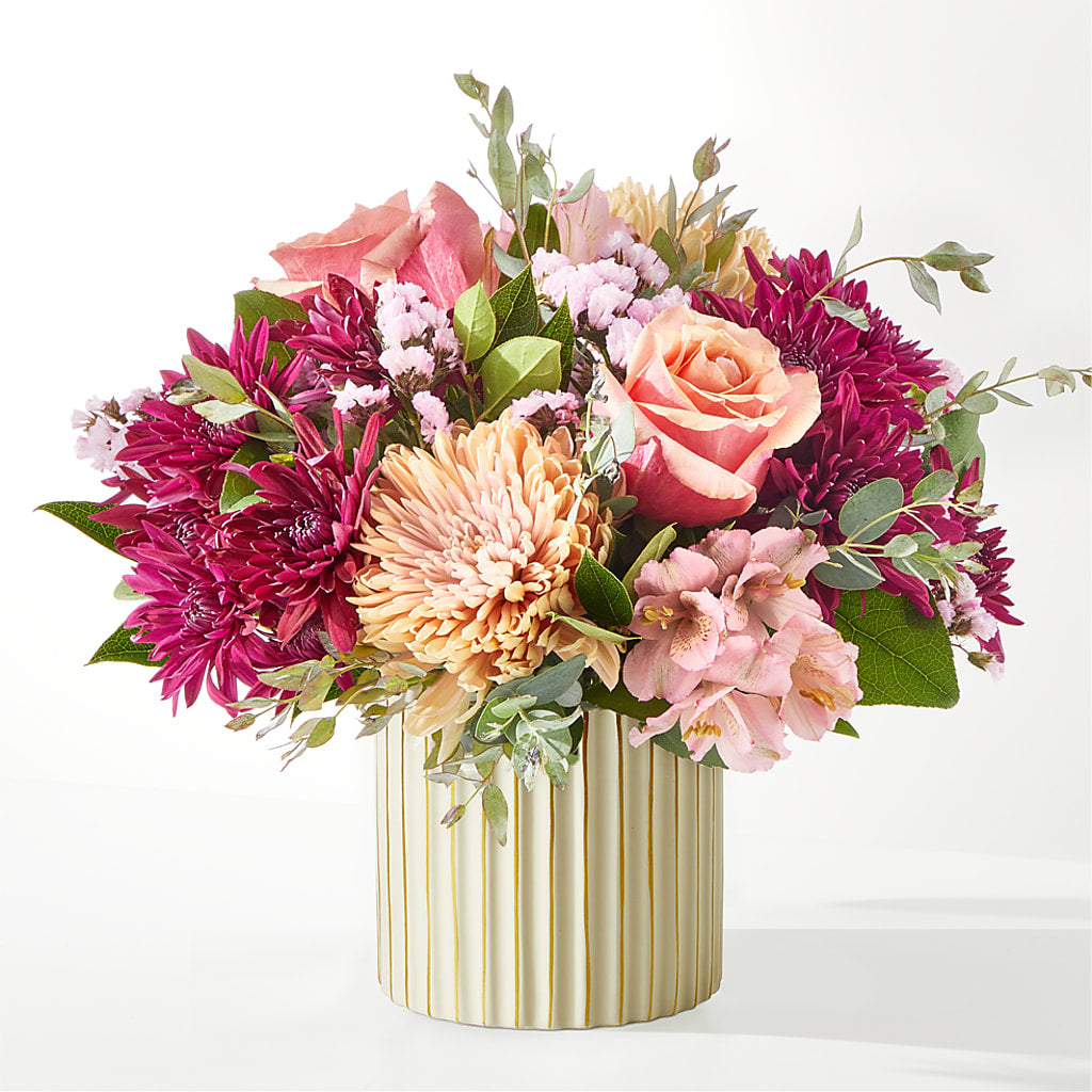 Berry Cobbler Bouquet with Ivory Vase –  Monarca Florist, Yonkers NY